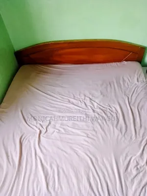 6*6 Mahogany Bed for Sale. Plus Mattress