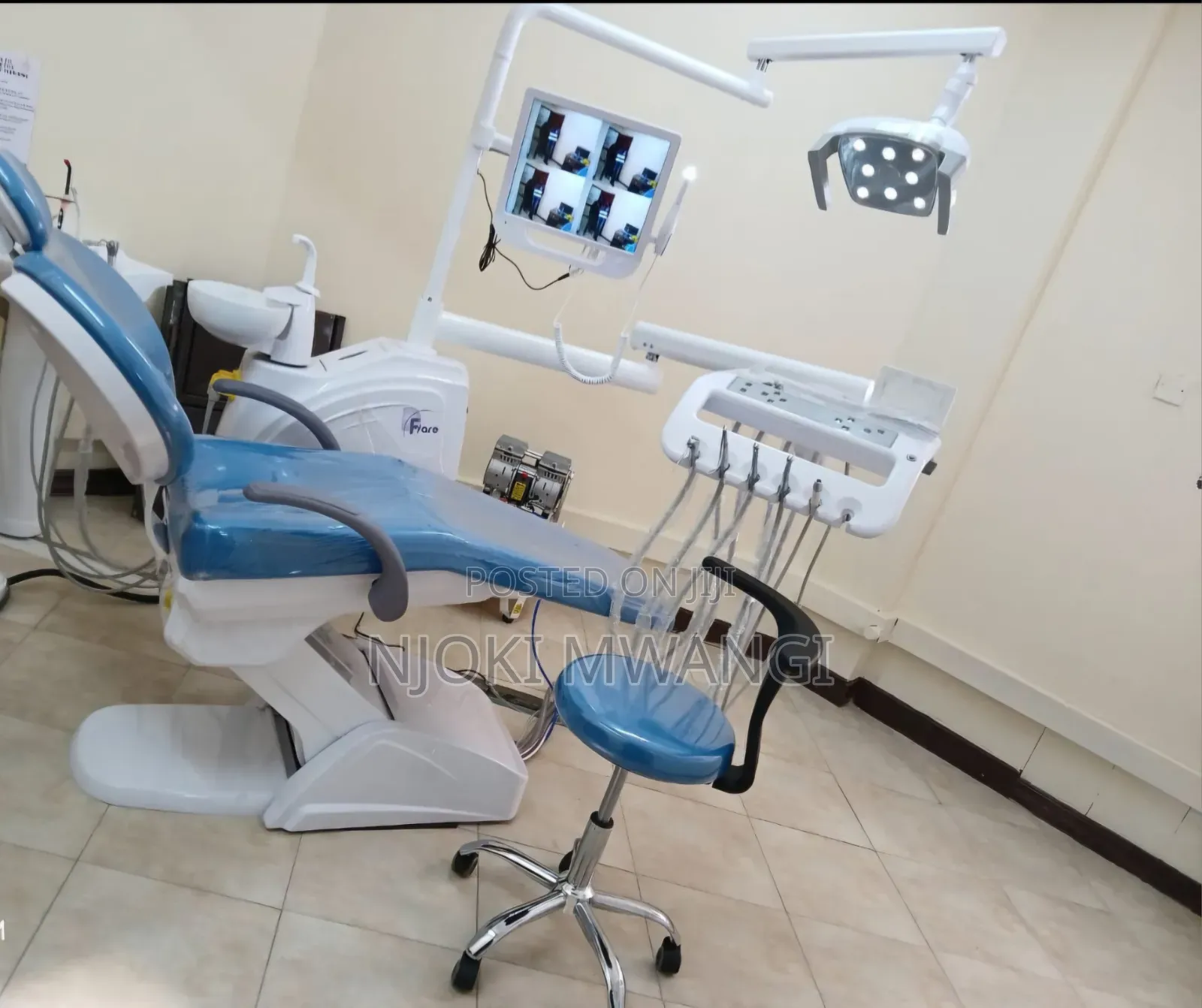 Dental Unit With Compressor
