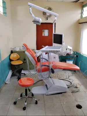 Dental Unit With Compressor