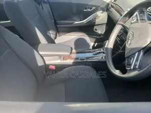 Toyota Premio 2019 Silver
