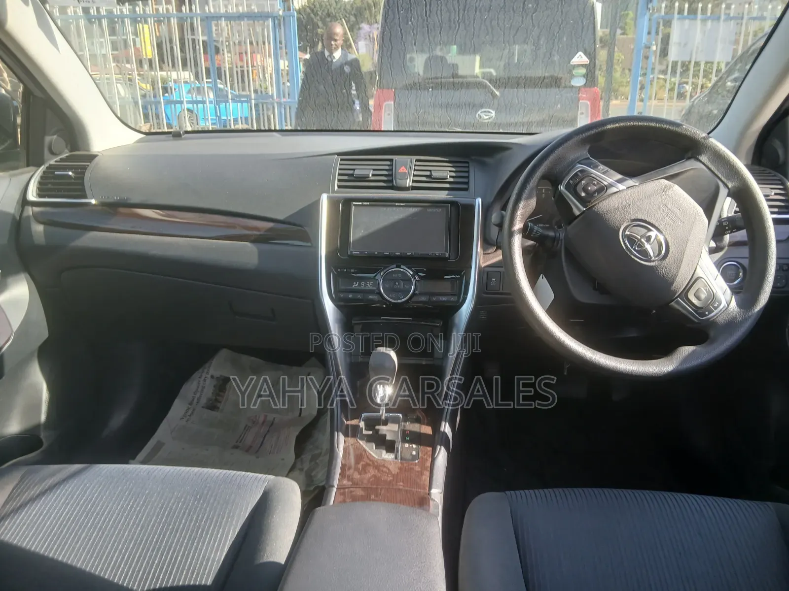 Toyota Premio 2019 Silver
