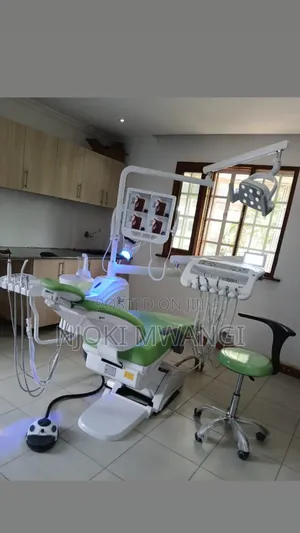 Dental Unit With Compressor