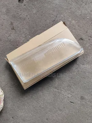 Brand New Headlamp Glass Lens for Toyota Corolla 100 / 102 G-Touring