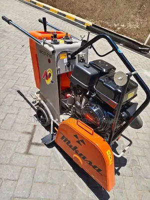Mikasa Concrete and Asphalt Floor Saw (Road Cutting Machine)