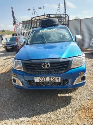 Toyota Hilux 2012 Blue