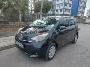 Toyota Ractis 1.5 FWD 2011 Black