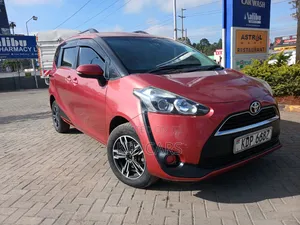 Toyota Sienta 1.5 FWD (6-seater) 2017 Maroon