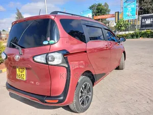 Toyota Sienta 1.5 FWD (6-seater) 2017 Maroon