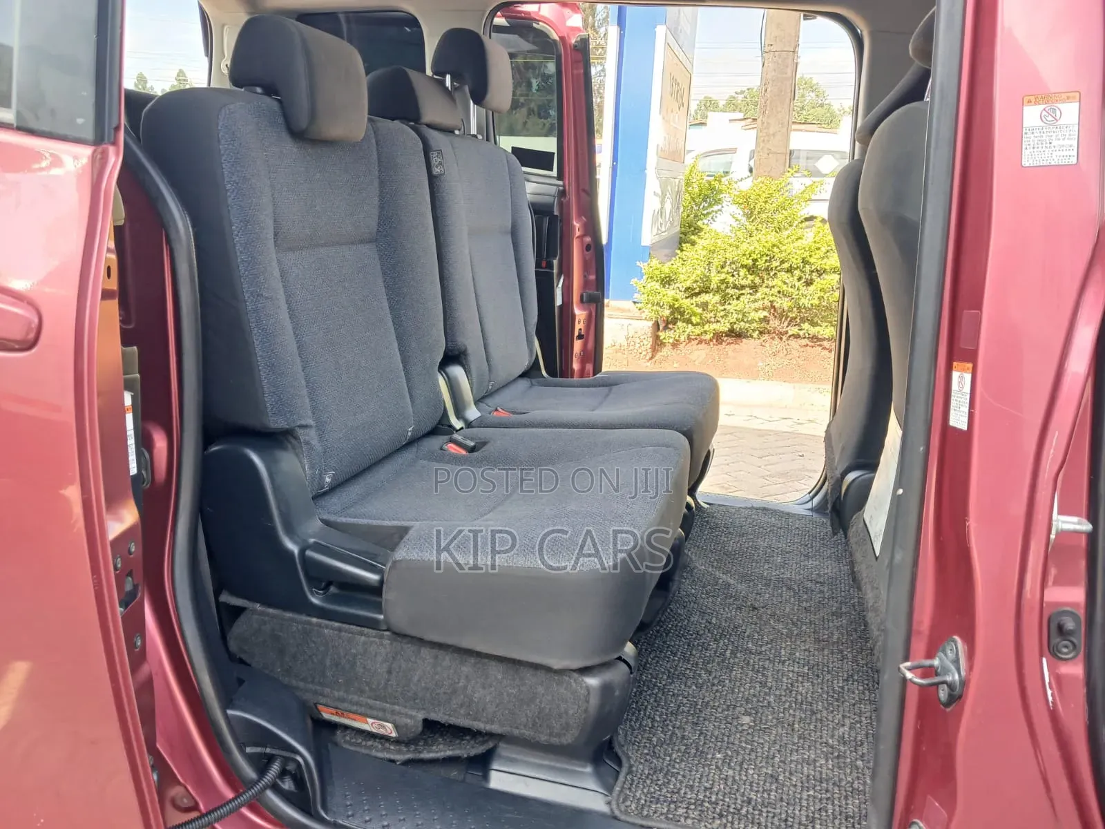 Toyota Sienta 1.5 FWD (6-seater) 2017 Maroon
