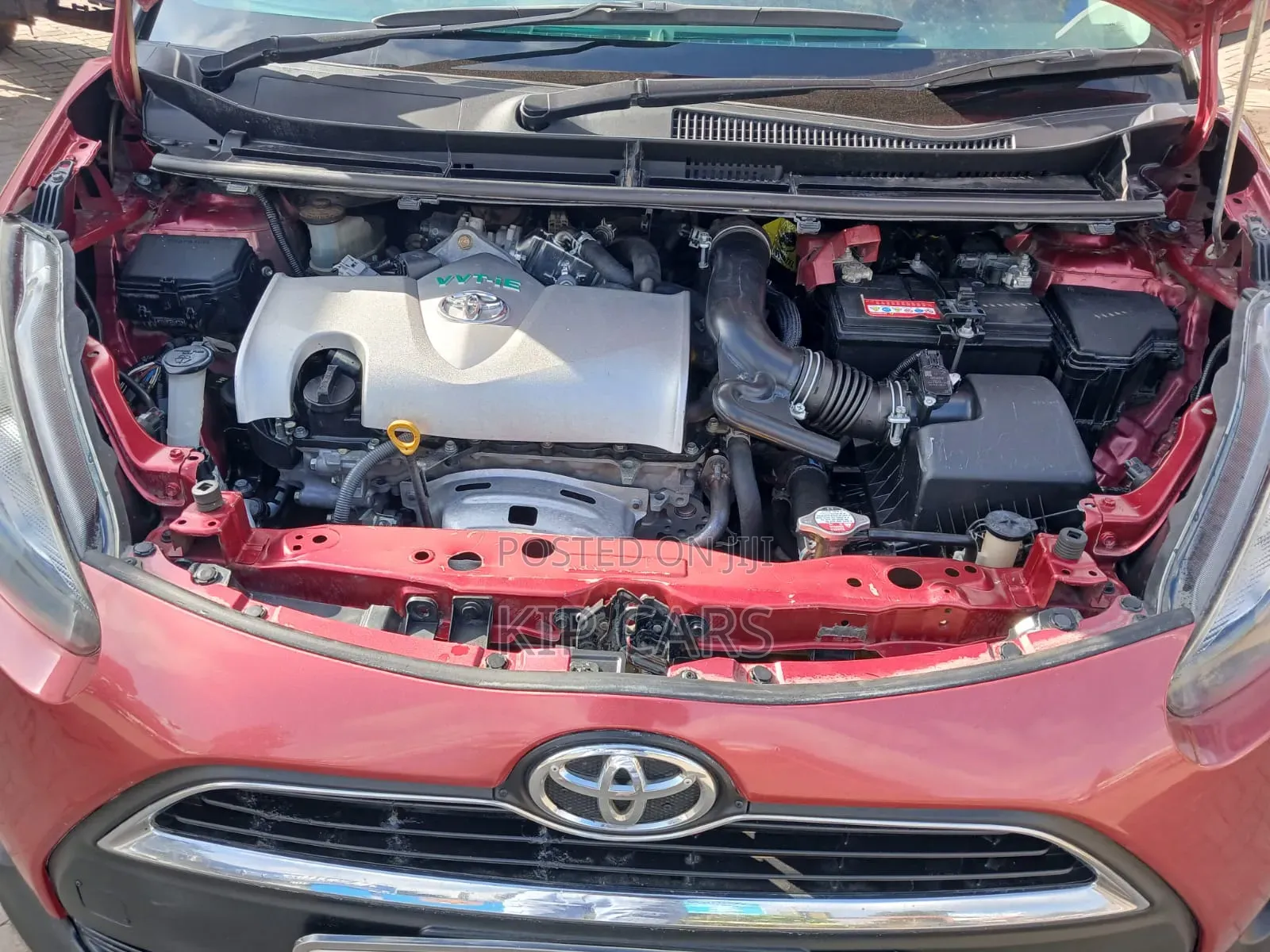 Toyota Sienta 1.5 FWD (6-seater) 2017 Maroon