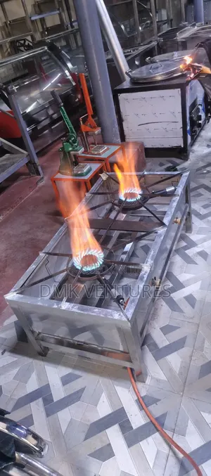 Commercial Large-Based Sufuria Stainless Steel Two Burners Gas Cooker