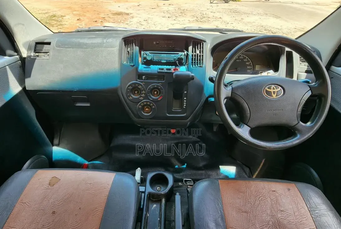 Toyota TownAce 2010