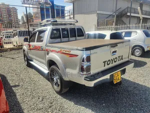 Toyota Hilux 2008 Silver