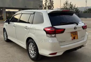 Toyota Corolla Fielder 2017 White