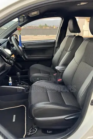 Toyota Corolla Fielder 2017 White