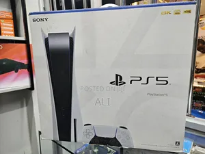 Chipped PS5 Standard With 8 Games