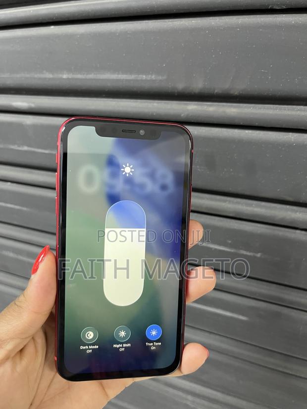 Apple iPhone 11 128 GB Red - thumbnail 3