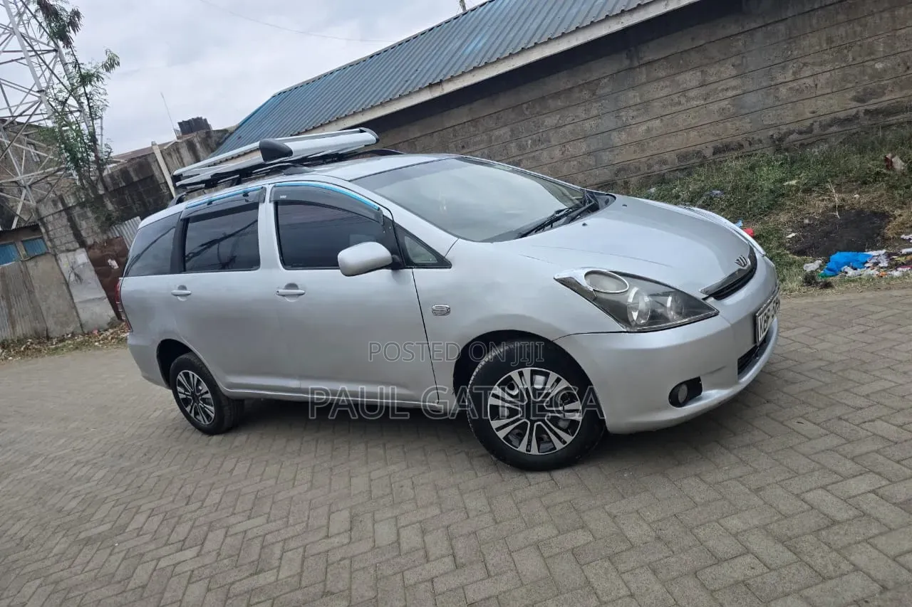 Toyota Wish 2004 Silver