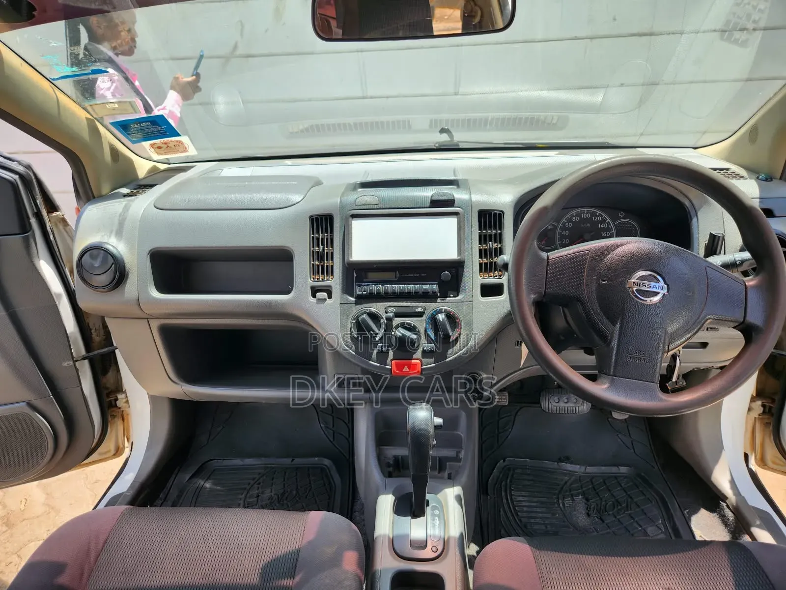 Nissan Advan 2013 White