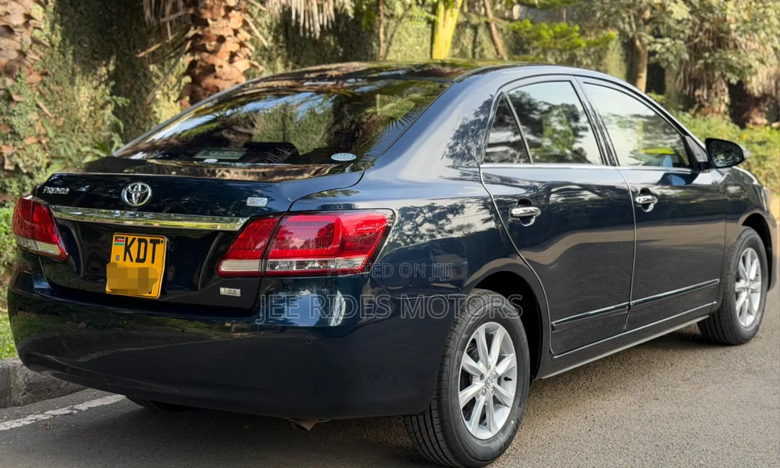 Toyota Premio 2018 Matt Black