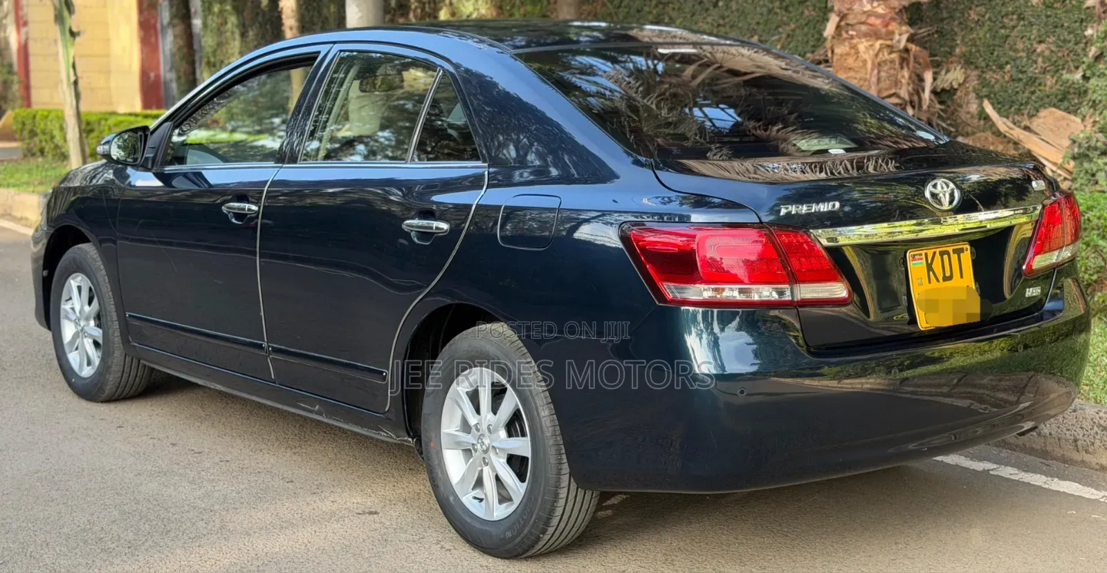 Toyota Premio 2018 Matt Black