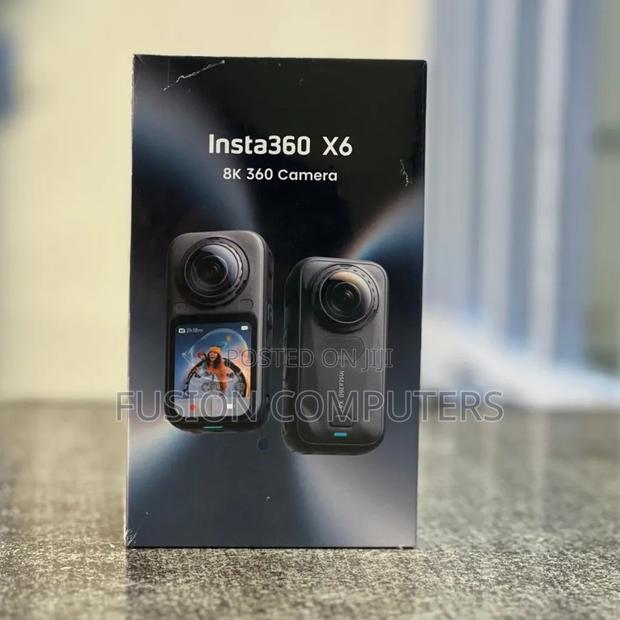 The Insta360 X6 - main view