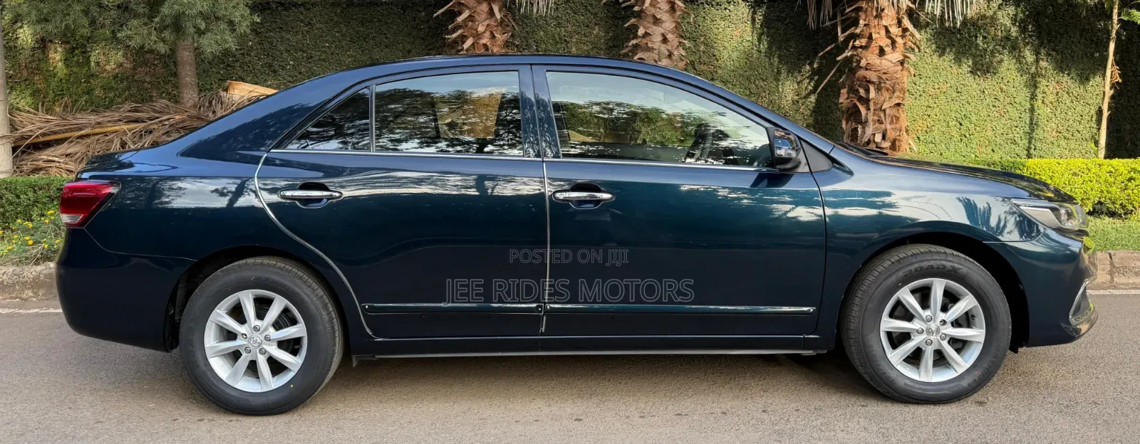 Toyota Premio 2018 Matt Black