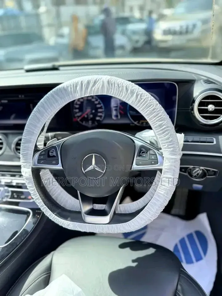 Mercedes-Benz E200 2019 Matt Black