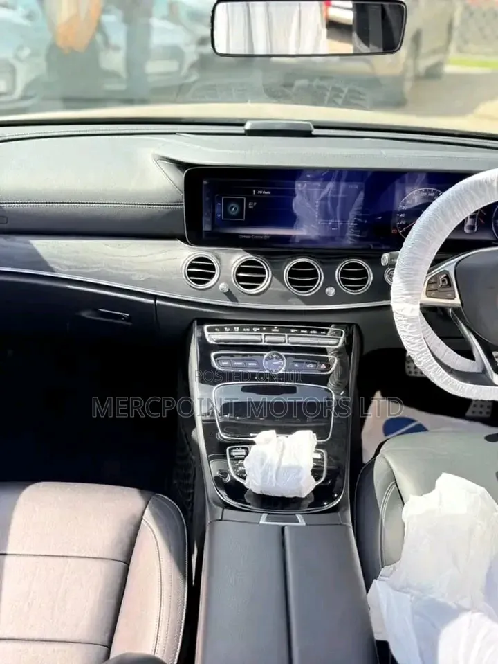 Mercedes-Benz E200 2019 Matt Black