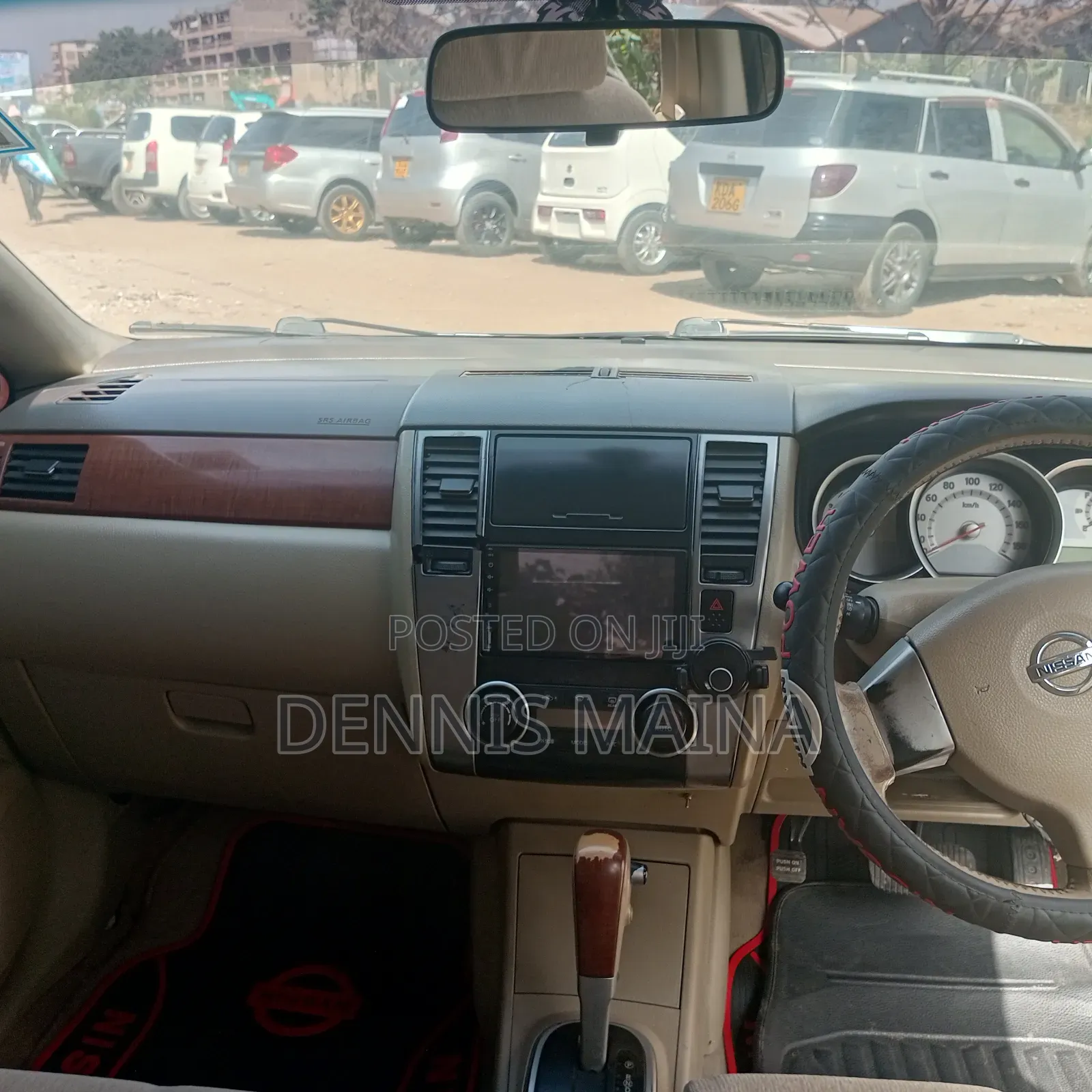 Nissan Tiida 1.5L 16V 2011 Gold