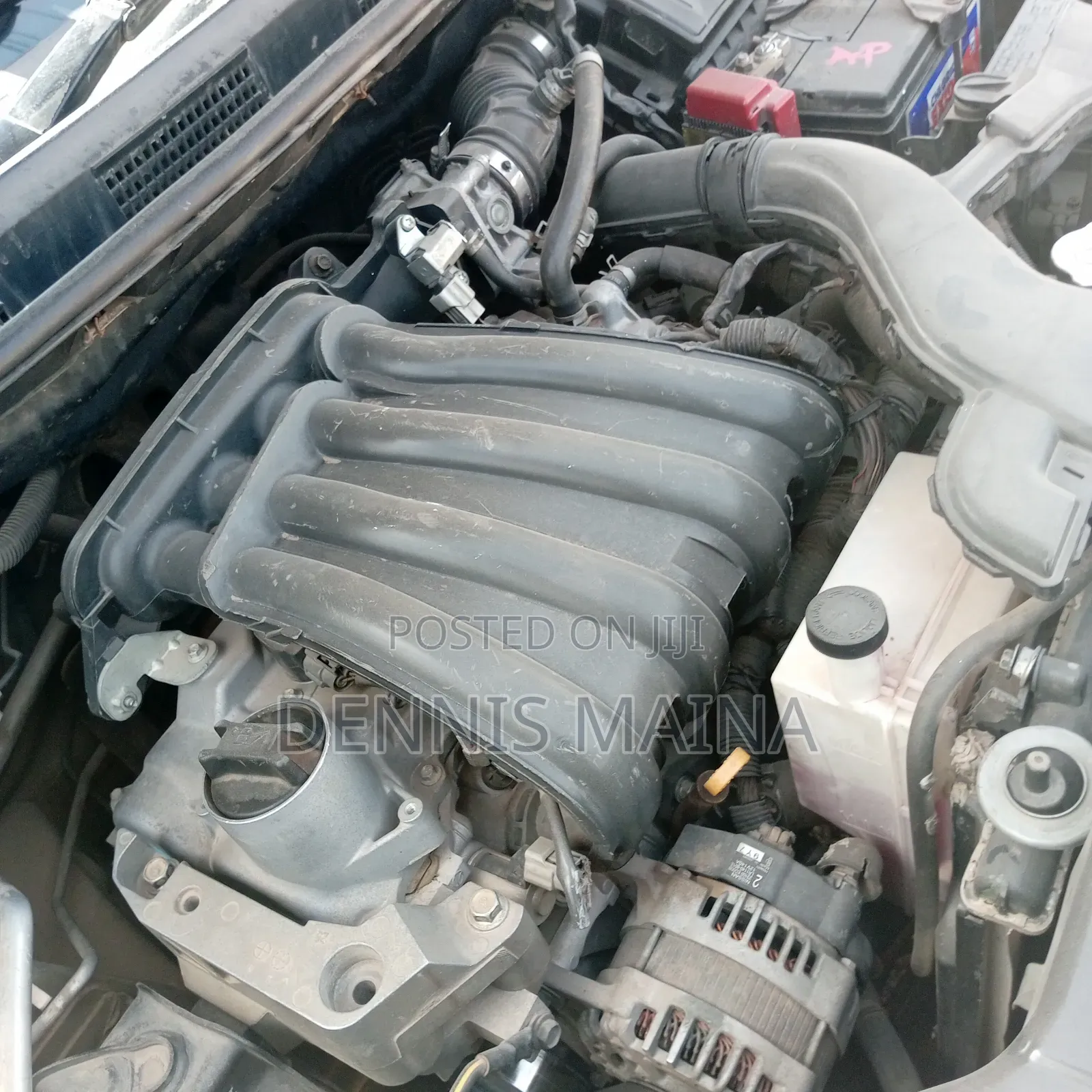 Nissan Tiida 1.5L 16V 2011 Gold