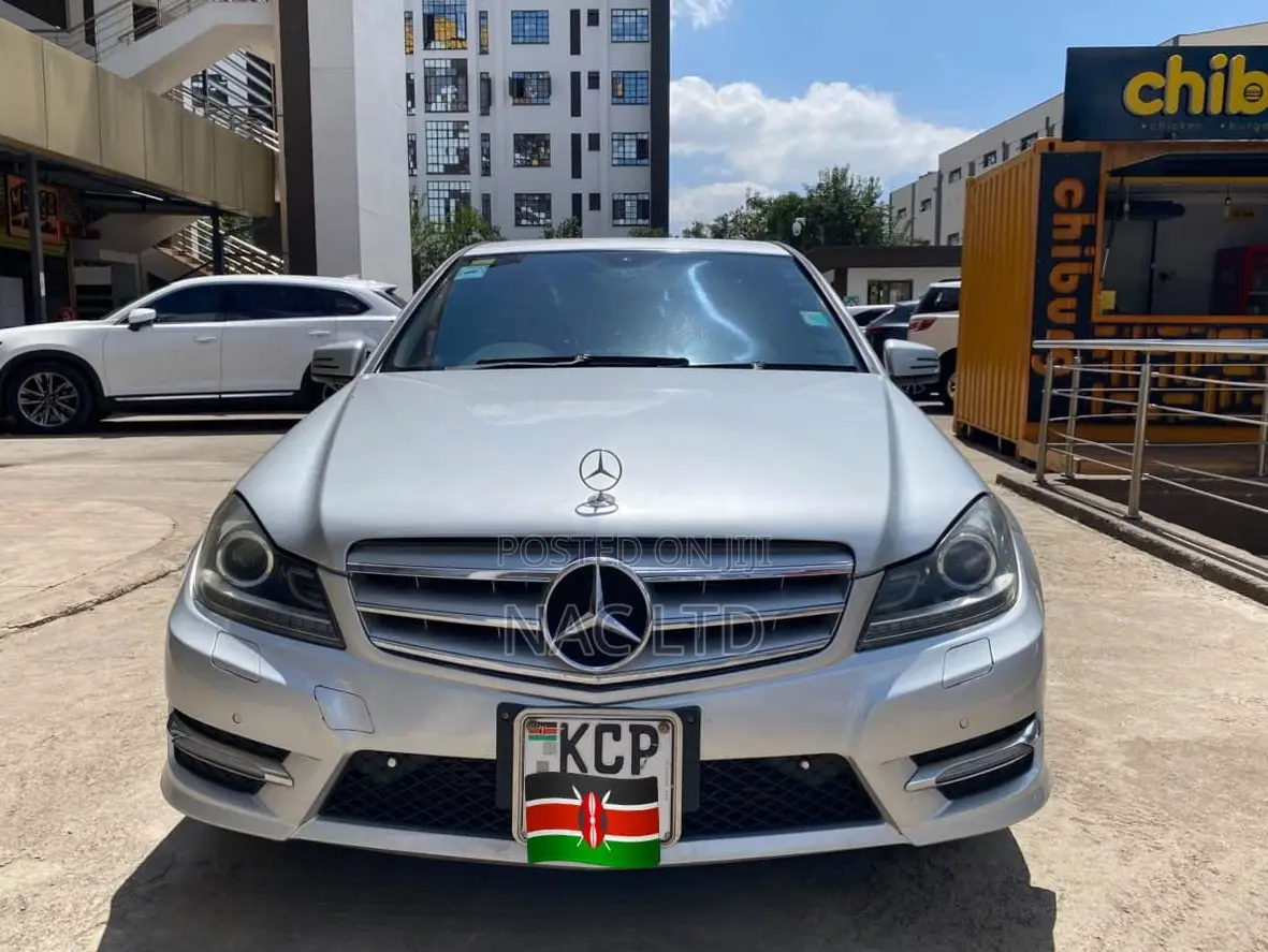 Mercedes-Benz C200 2010 Silver
