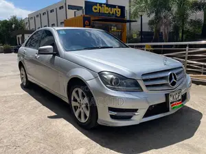 Mercedes-Benz C200 2010 Silver