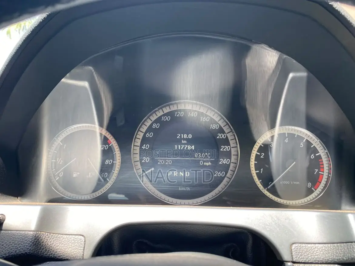 Mercedes-Benz C200 2010 Silver