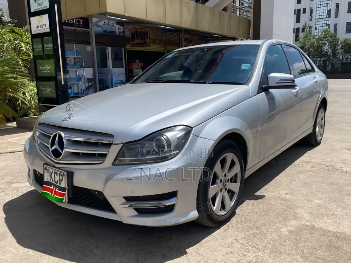 Mercedes-Benz C200 2010 Silver