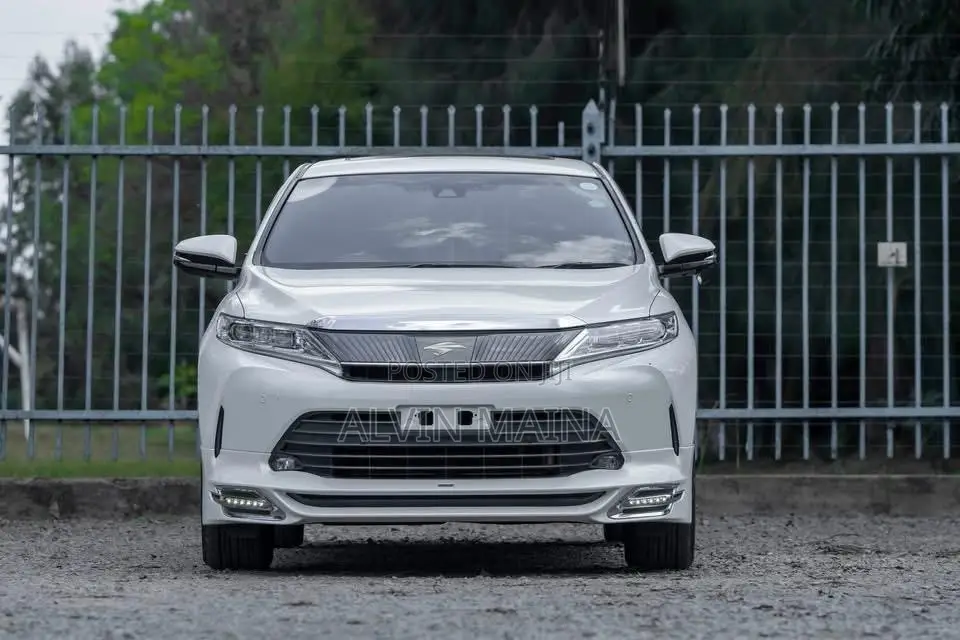 Toyota Harrier 2.0 2019 Pearl