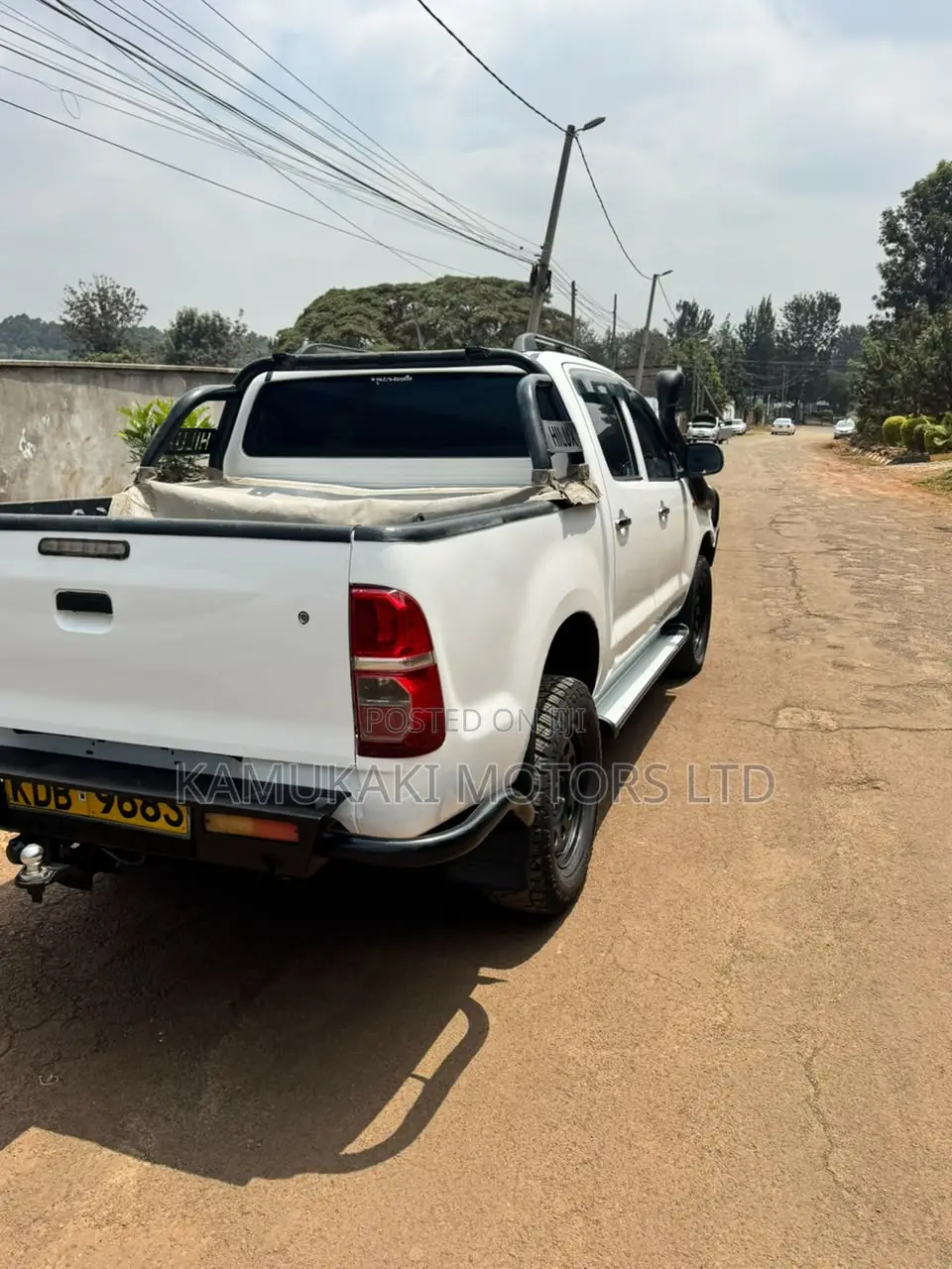 Toyota Hilux 3.0 D-4D 4x4 2013 White