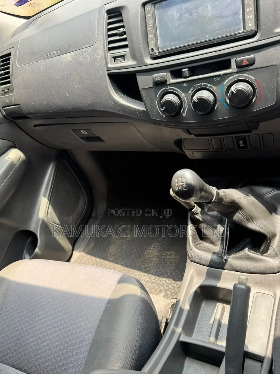 Toyota Hilux 3.0 D-4D 4x4 2013 White