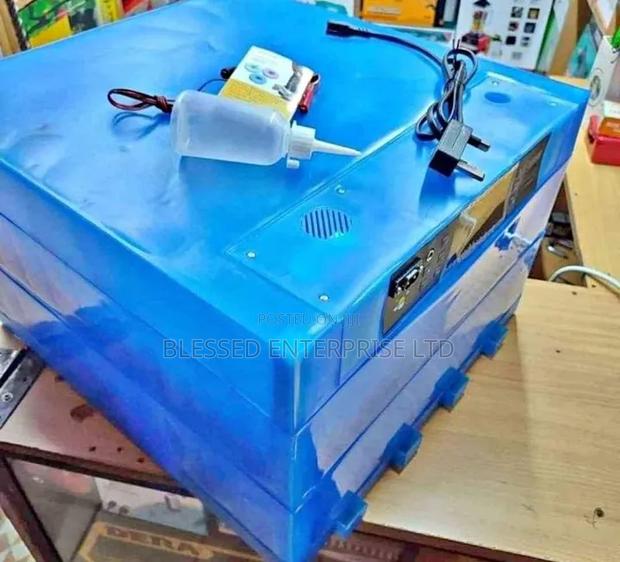 Digital Temperature and Humidity Control Premier Egg Incubator