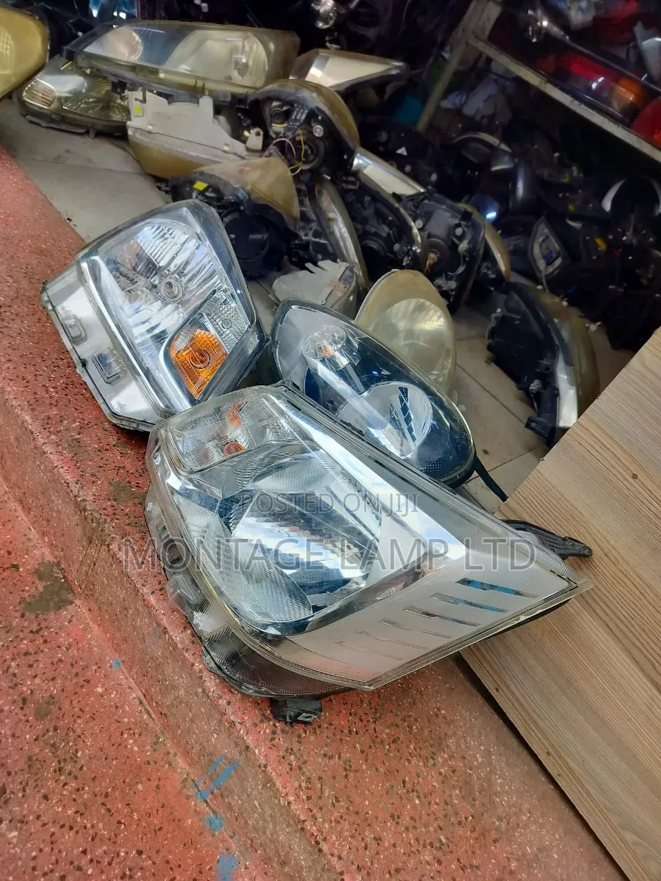 Headlight Daihatsu Move