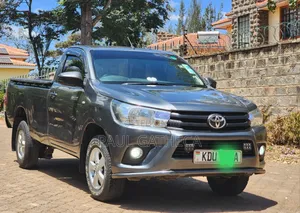 Toyota Hilux 2018 Gray