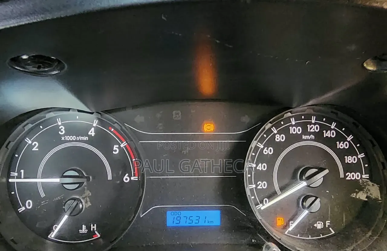 Toyota Hilux 2018 Gray