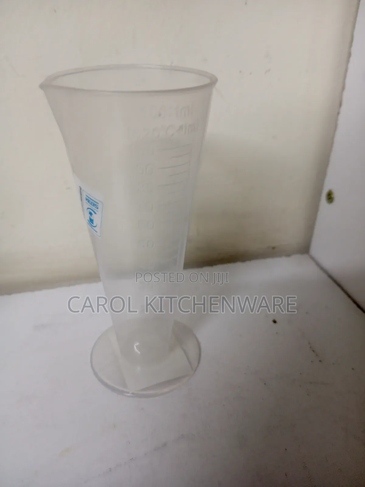100 Ml Plastic Conical Measuring Cup