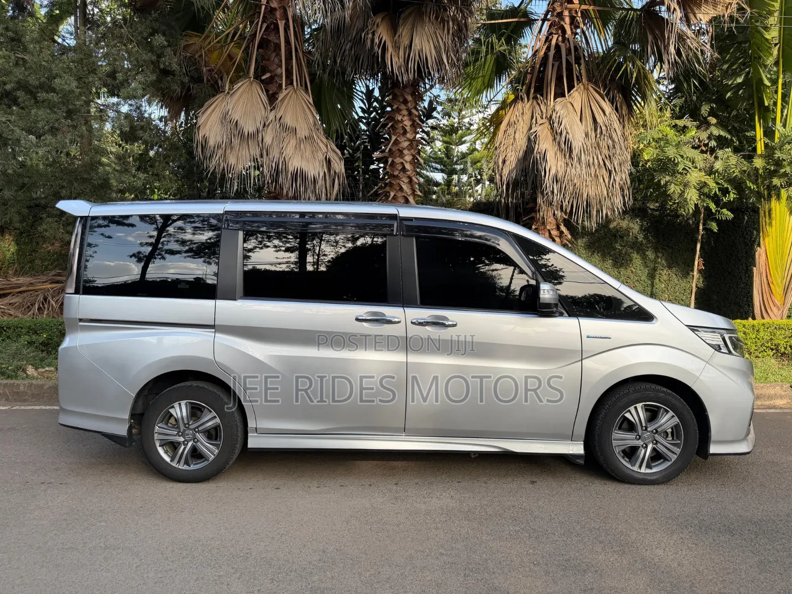 Honda Stepwgn 2018 Silver