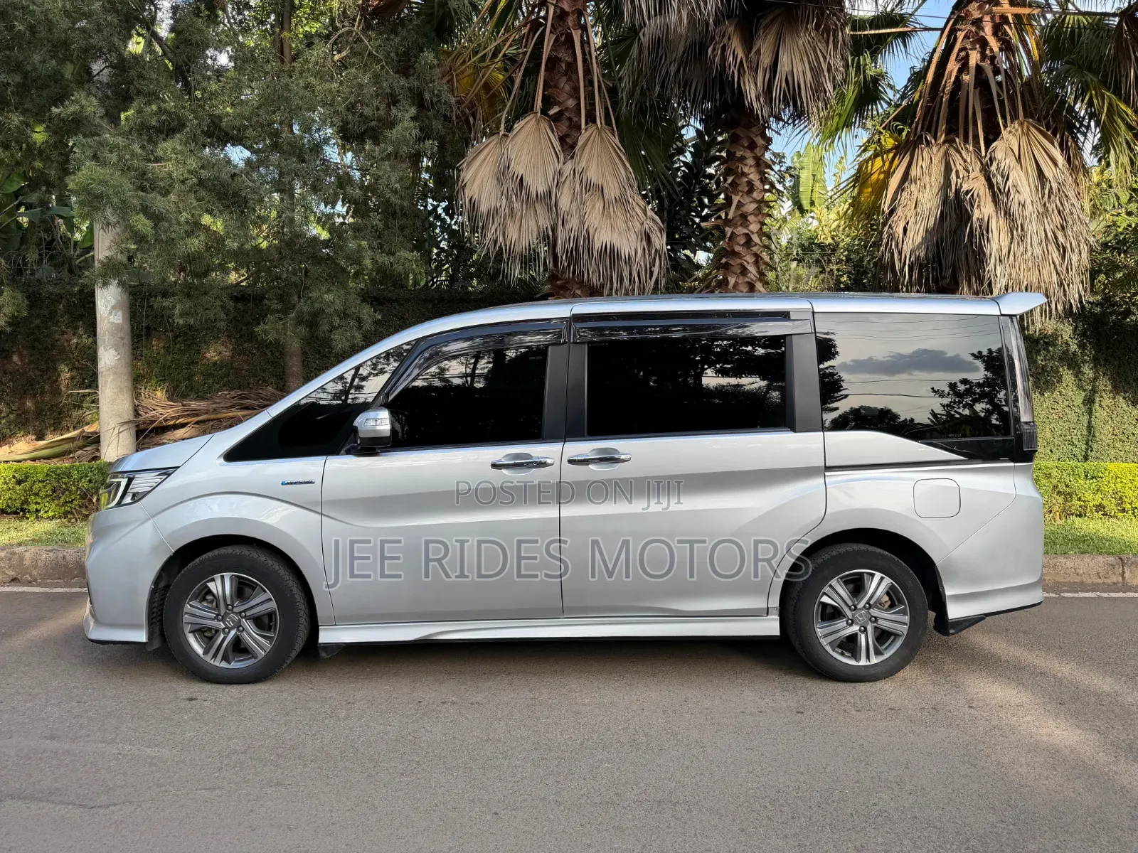 Honda Stepwgn 2018 Silver