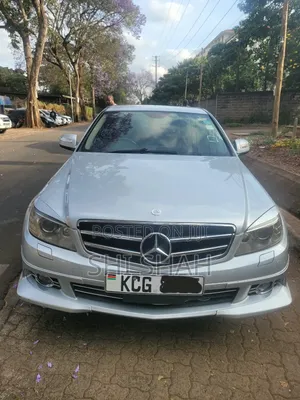 Mercedes-Benz C200 2012 Silver