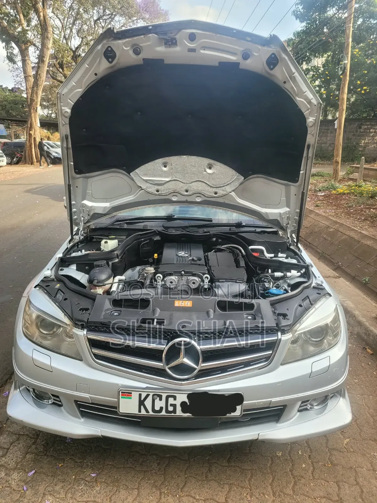 Mercedes-Benz C200 2012 Silver