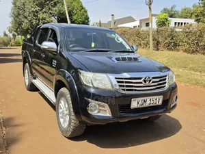 Toyota Hilux 3.0 D-4D 4x4 2014 Black
