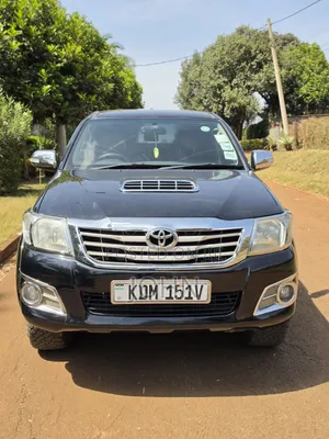Toyota Hilux 3.0 D-4D 4x4 2014 Black