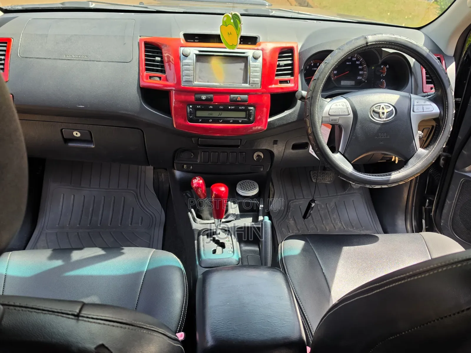 Toyota Hilux 3.0 D-4D 4x4 2014 Black